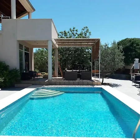 Dona -two Bedroom With Shared Swimming Pool * Vela Luka